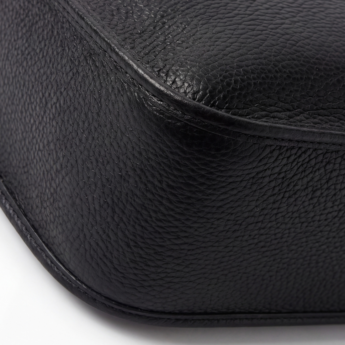 <p>Base renforcée pour une protection extra</p>